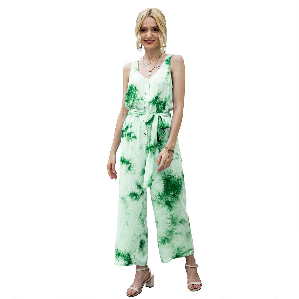 Ladies casual jumpsuit with trendy belt and button placket Lune London