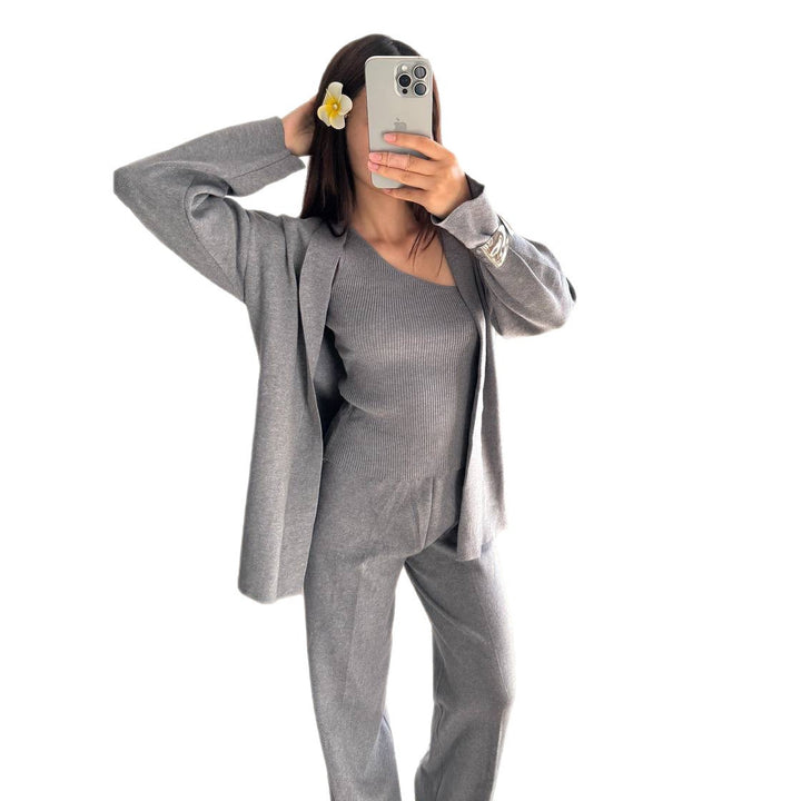 Woman knitted jumpsuit with asymmetrical top and relaxed fit Lune London