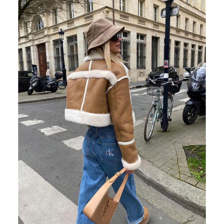 Short leather jacket for women with faux fur trim Lune London