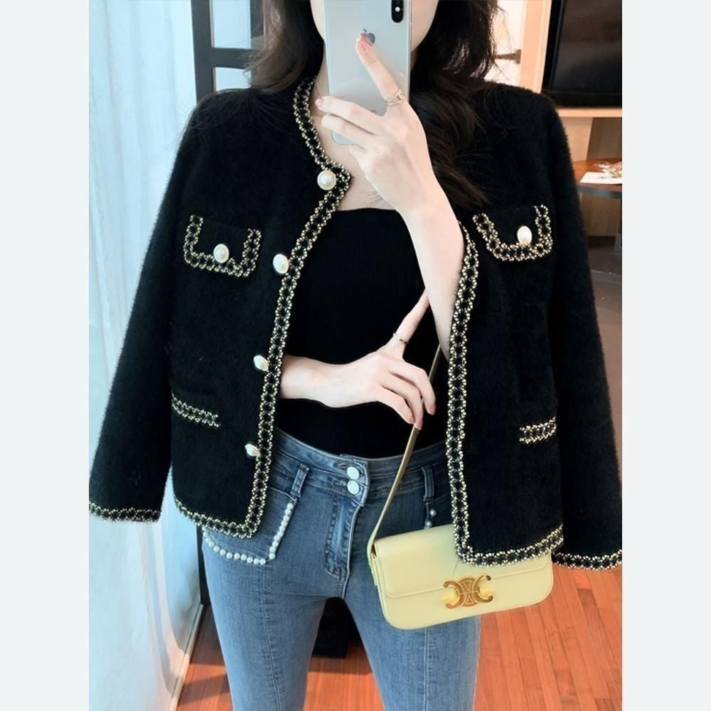 Femme Élégante Veste à Manches Courtes avec Détails en Bijoux Chic & Stil