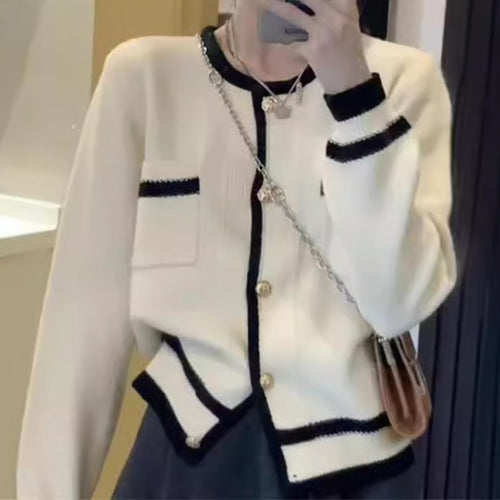 Elegant knitted jacket for women with decorative pockets and contrasting details Lune London