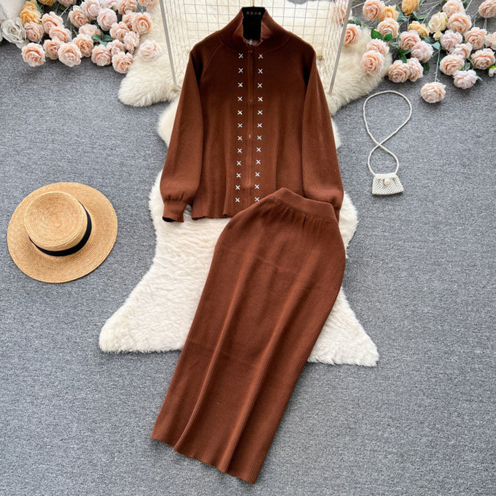 Elegant women's knit set with zipper Lune London