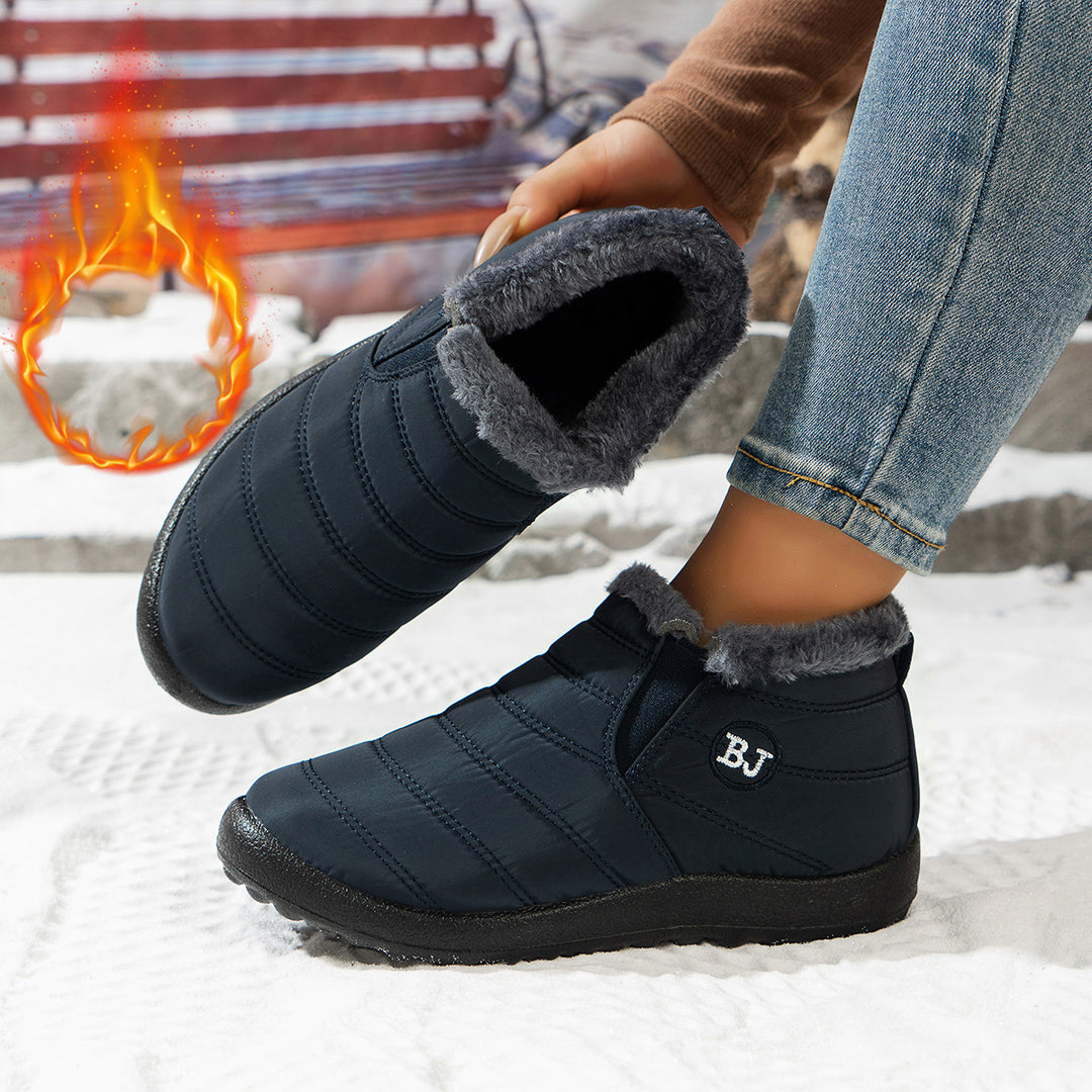 Comfortable winter boots for women with cozy lining and non-slip sole Lune London
