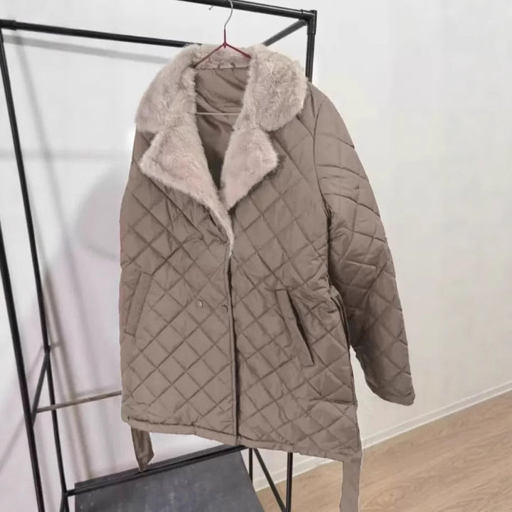 Women's quilted winter jacket with soft collar and practical pockets Lune London
