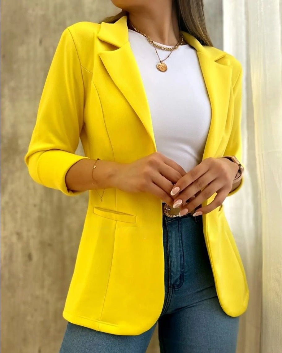 Women's elegant and fitted blazer with a fine lapel Lune London