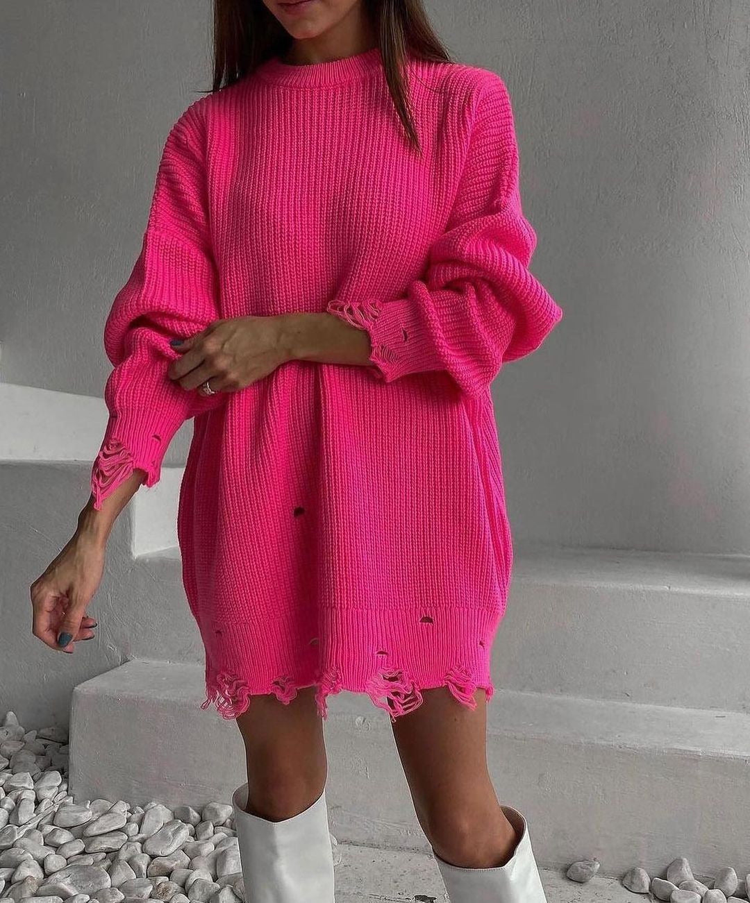 Women Large knit sweater with torn hem Lune London