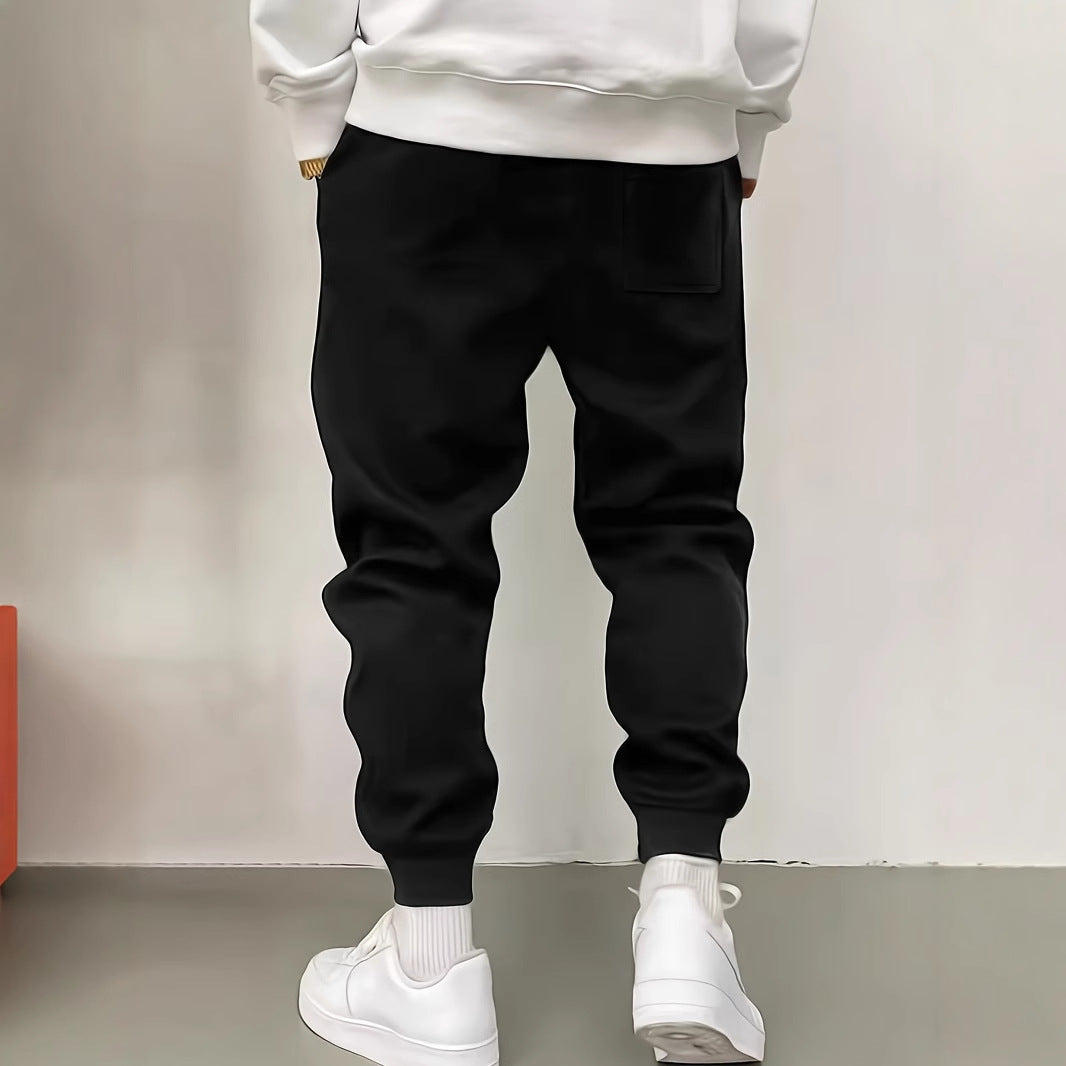 Men's sporty sweatpants with innovative pockets Lune London