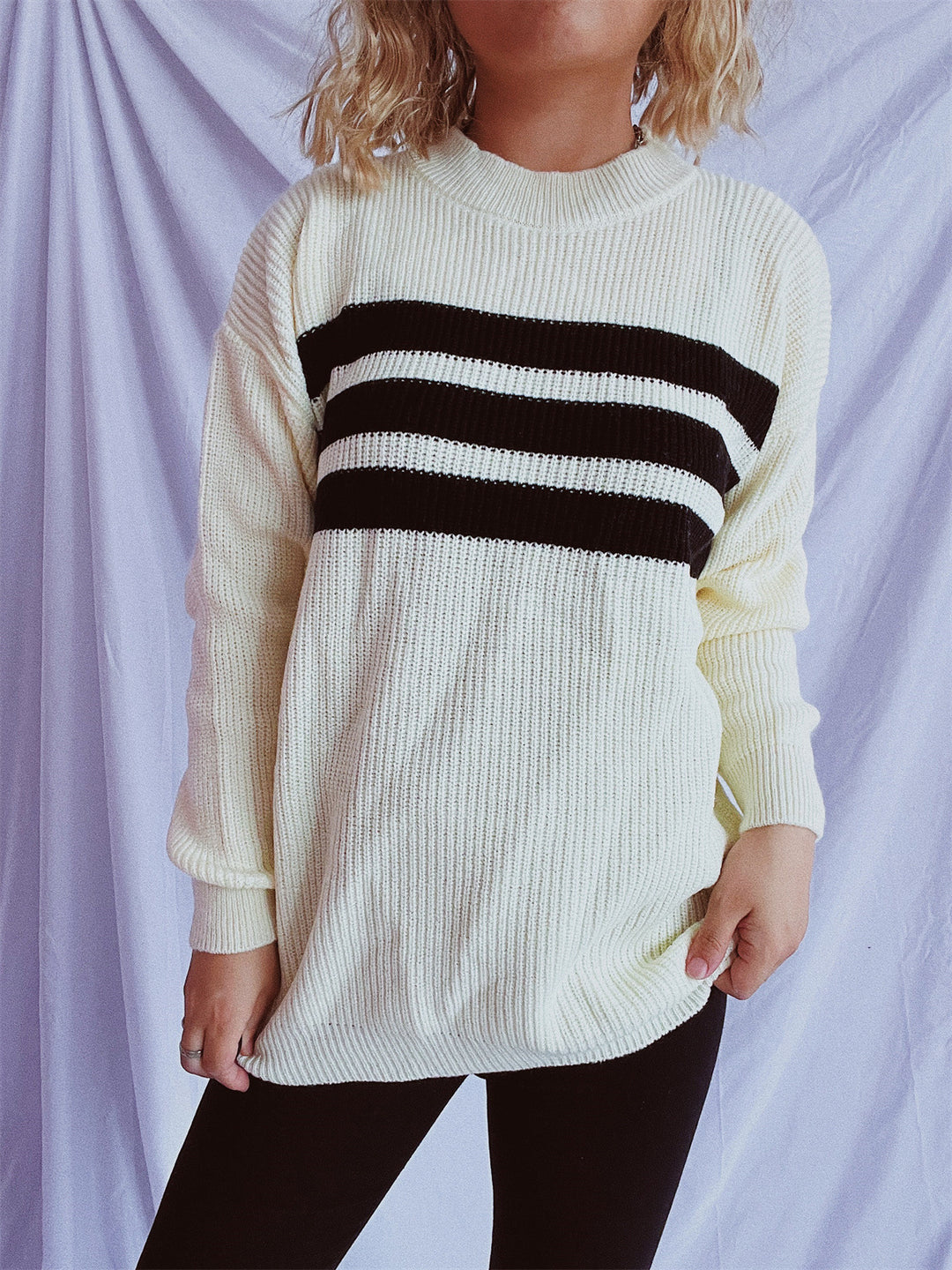 Pull en tricot décontracté pour femmes avec des rayures horizontales et une coupe oversize Chic & Stil