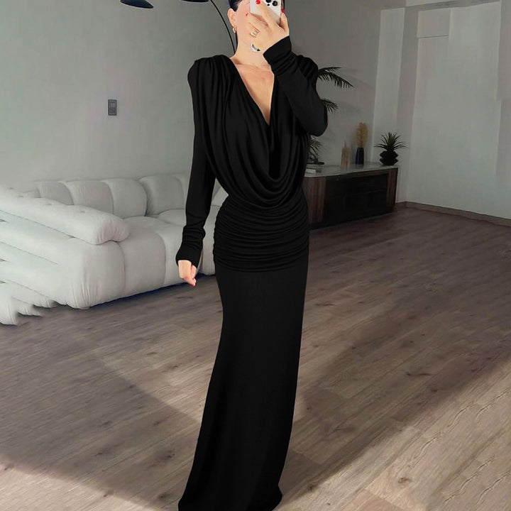 Elegant long dress for women with a refined draped design Lune London