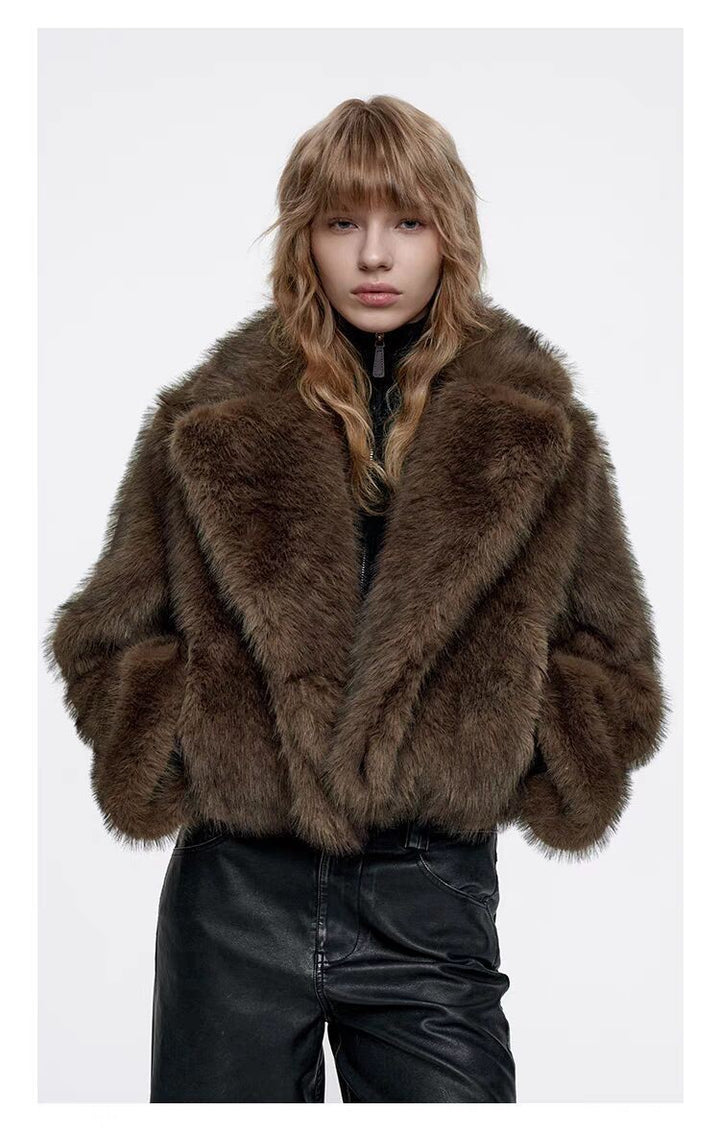 Oversized faux fur jacket for women with voluminous collar Lune London