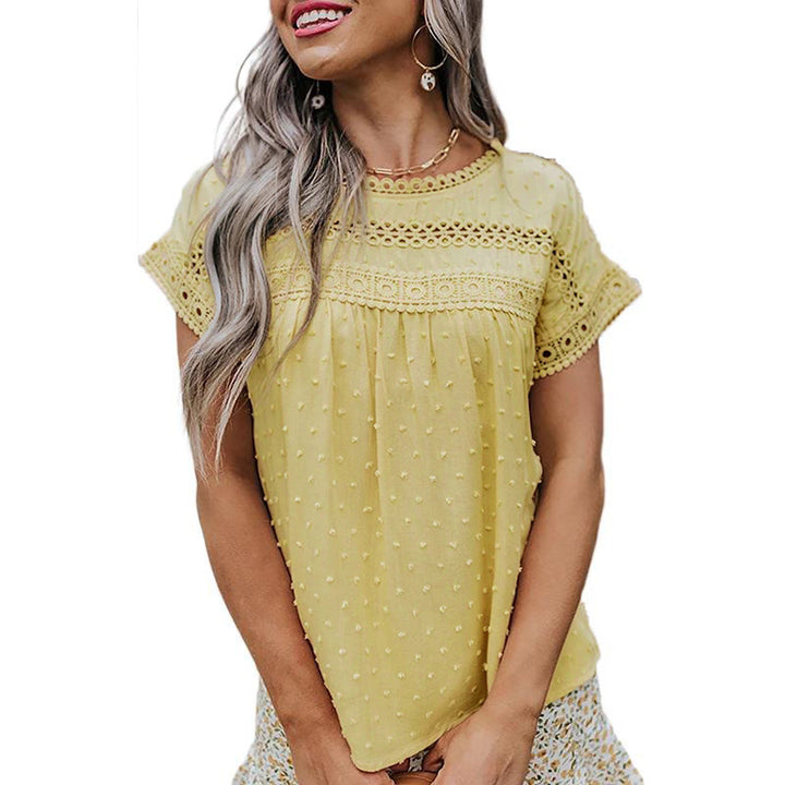 Elegant short blouse for women with lace accents Lune London