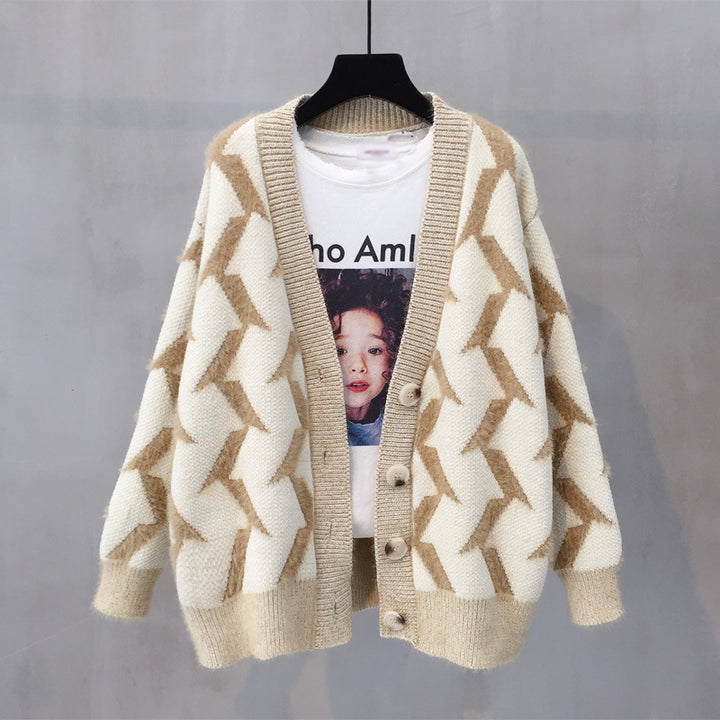 Women Thick Knit Cardigan with Modern Zigzag Pattern and Chic and Stylish Button Details