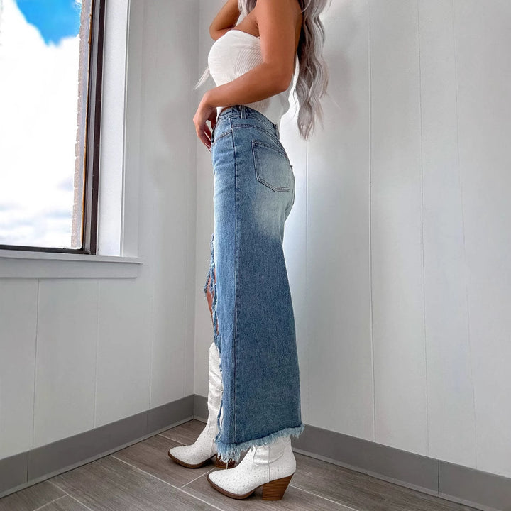 Women's mid-length denim skirt with partially frayed hem and high slit Lune London