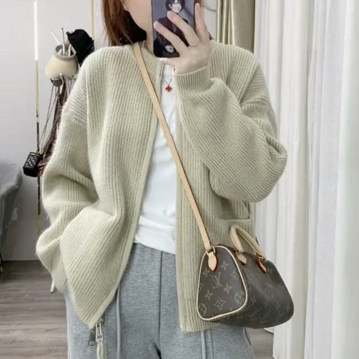 Knitted jacket for women with textured design and open collar Lune London