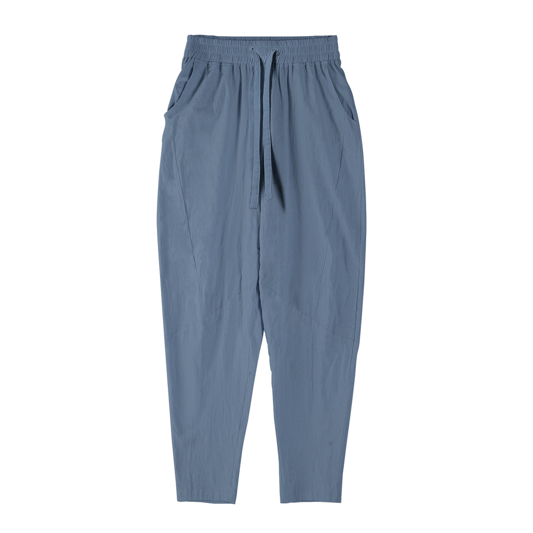 Light casual pants for men with elastic waist and practical side pockets Lune London