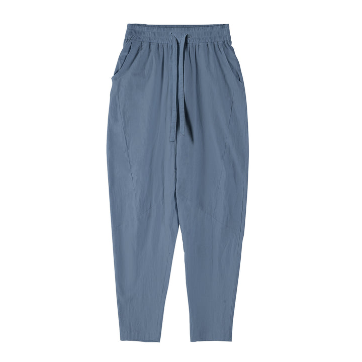 Light casual pants for men with elastic waist and practical side pockets Lune London
