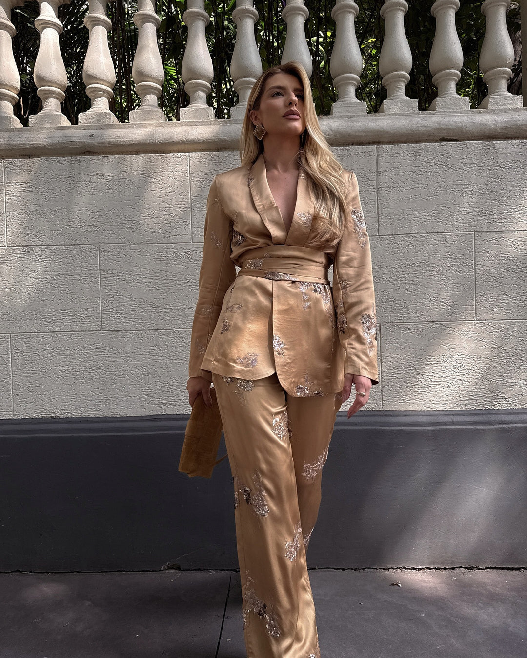 Women's elegant and high-quality suit set with delicate embroidery Lune London