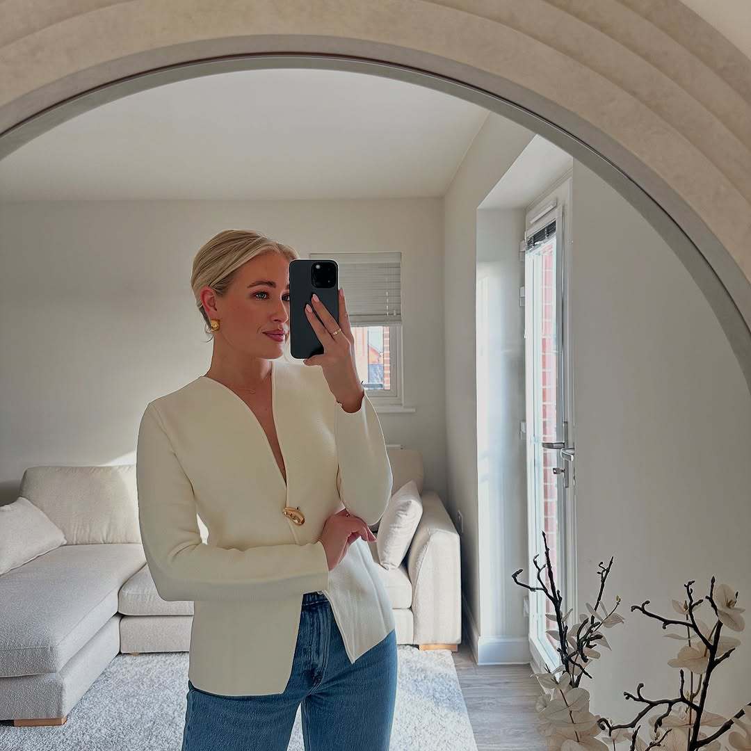 Women's wrap jacket with modern V-neck and chic stylish button details