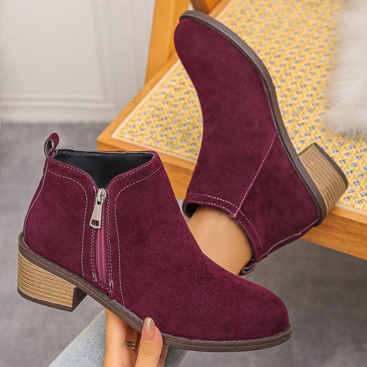 Women's biker ankle boots with side zipper and trendy structure Lune London