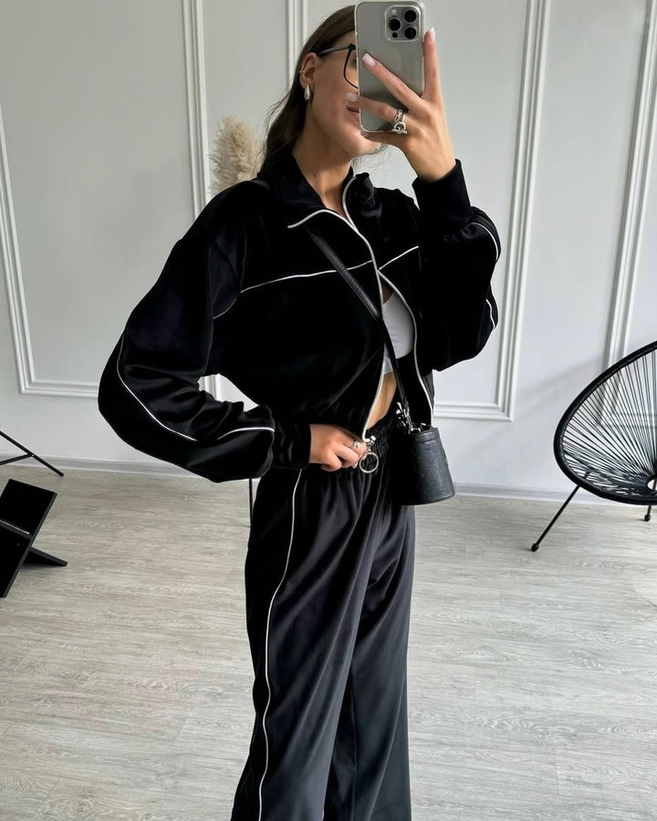Women's Sports Training Jacket and Pants Set Chic & Stil