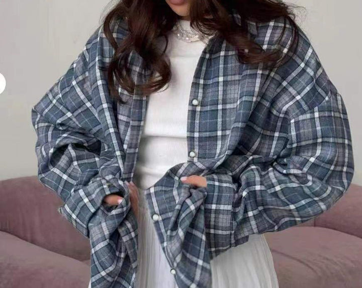 Flannel shirt for women with plaid pattern and relaxed fit Lune London