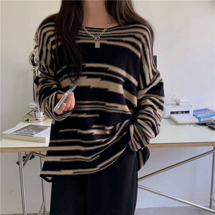 Pull en tricot pour femmes avec un élégant motif rayé et une coupe décontractée Lune London
