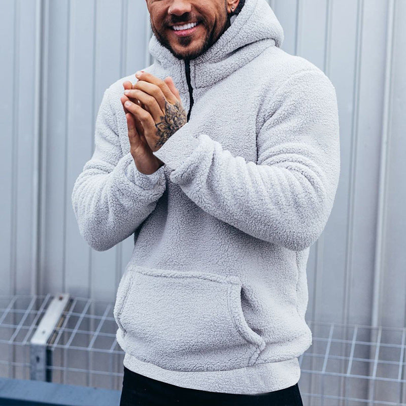 Men's cozy fleece sweatshirt with modern fit and practical pockets Lune London