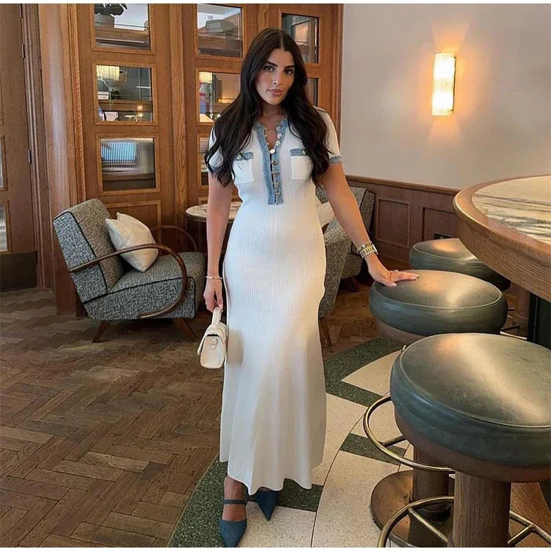 Robe Maxi Élégante Femme avec Tissu Texturé et Boutons Décoratifs Chic & Stil