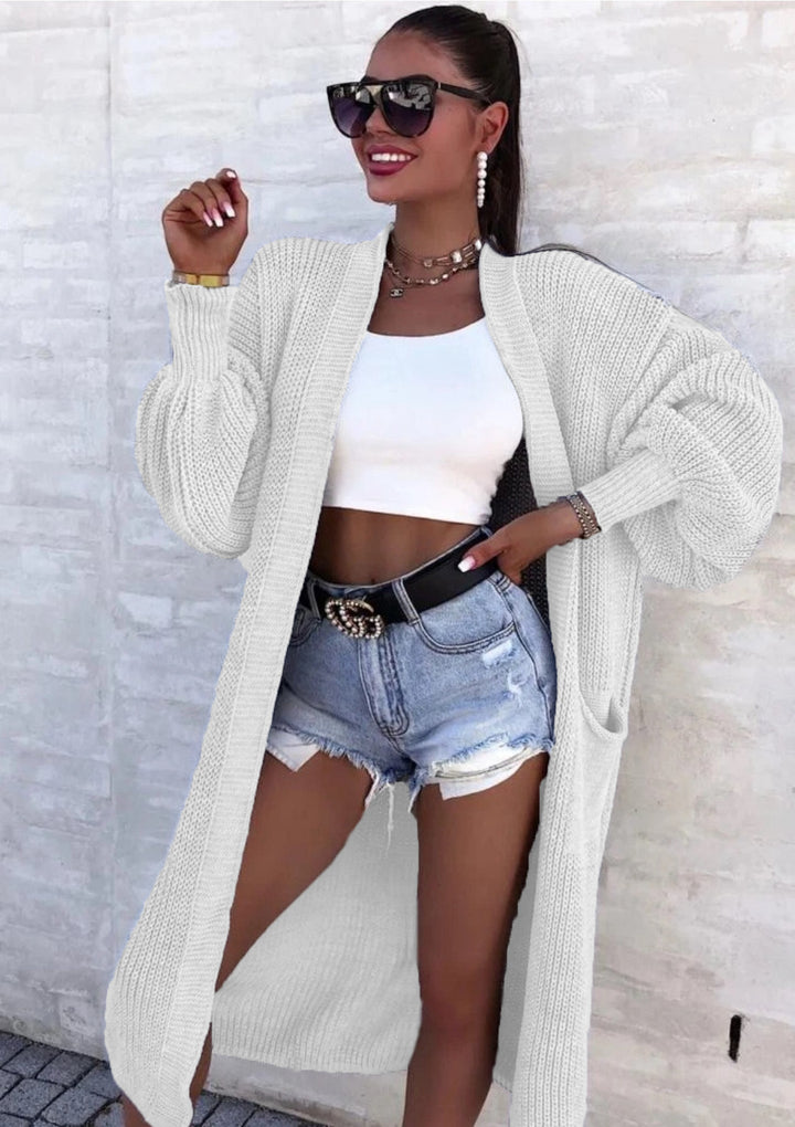 Ladies casual sweater card with deep V-neck and generous pockets Lune London