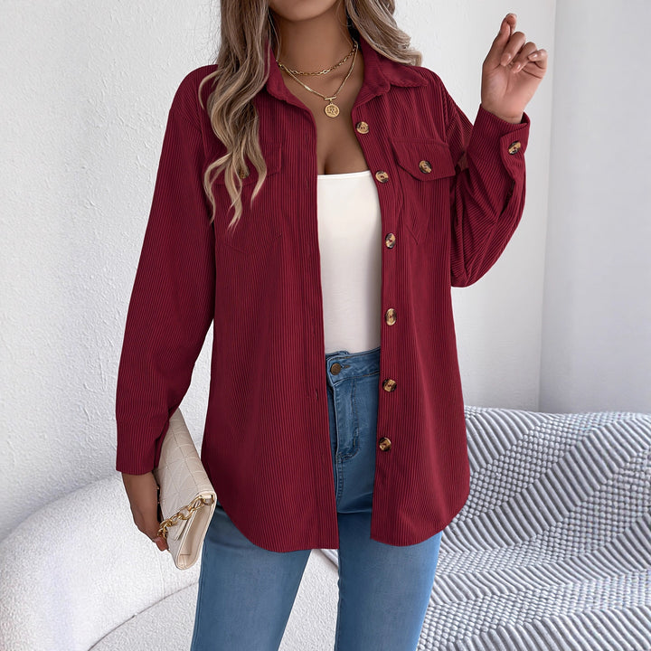 Casual corduroy jacket for women with practical pockets and stylish buttons Lune London