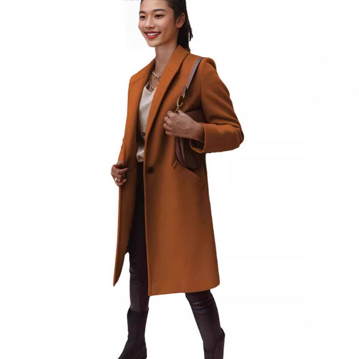Elegant and high-quality wool coat for women with a fitted cut Lune London