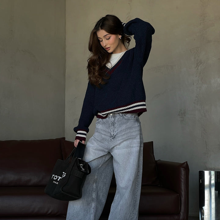 Casual sweater for women with V-neck and striped details Lune London