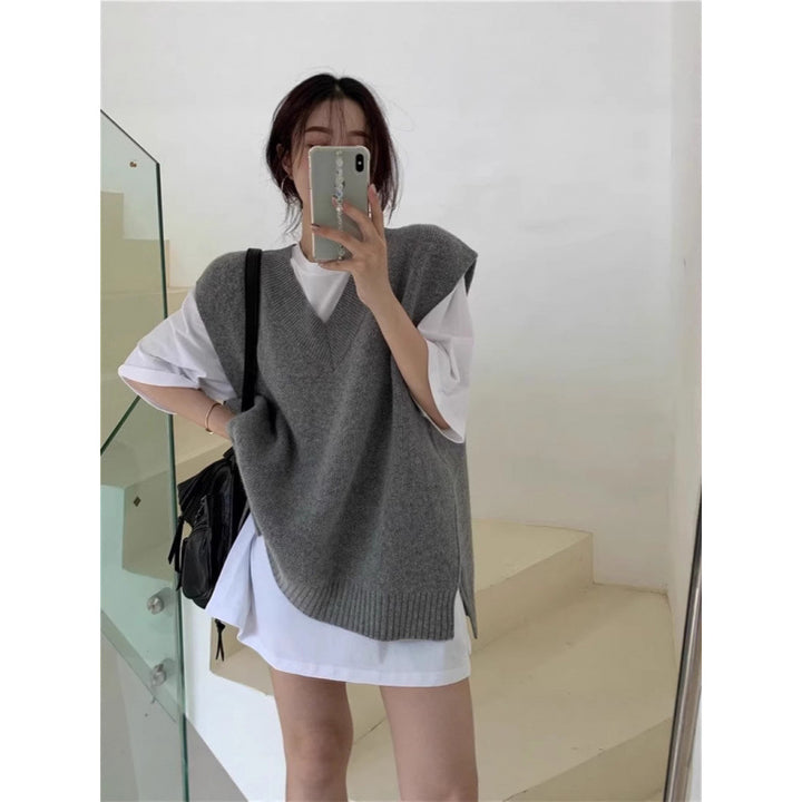 Gilet en tricot pour femmes avec décolleté en V et coupe ample Chic & Stil