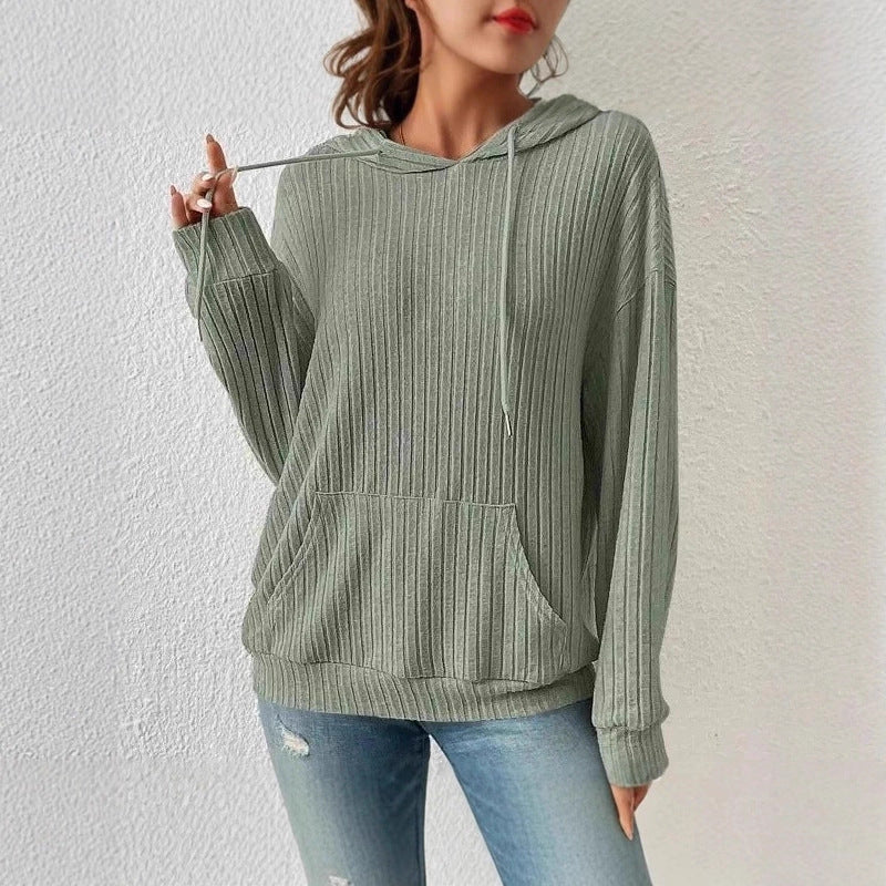 Casual hooded sweatshirt for women with fine ribbed knit and kangaroo pocket Lune London