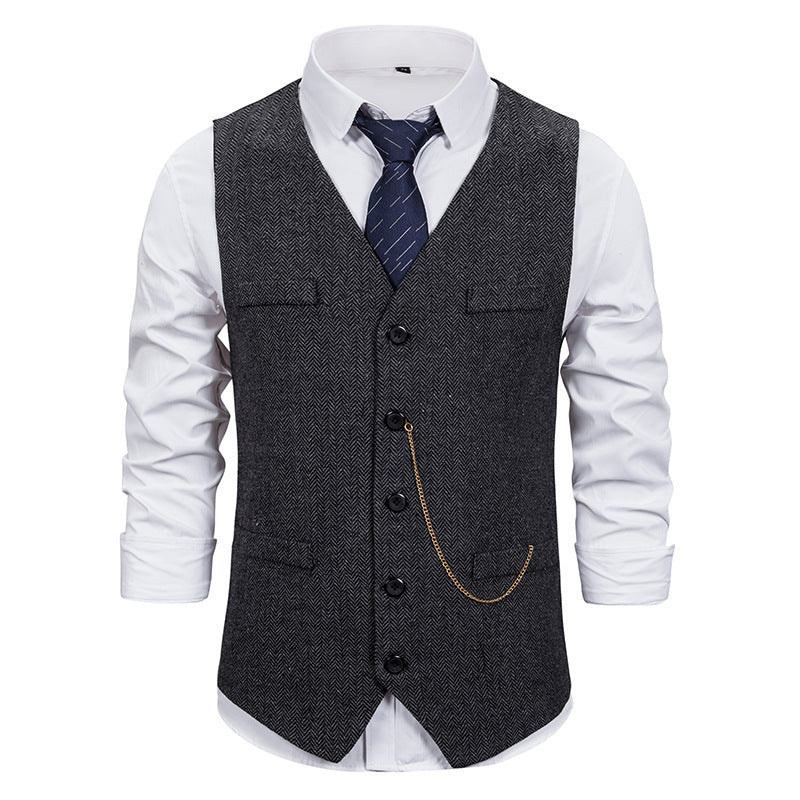 Elegant men's suit vests in herringbone pattern with practical pockets Lune London