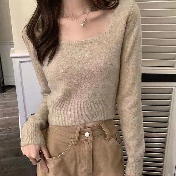 Casual sweater for women with square neckline and fine texture Lune London