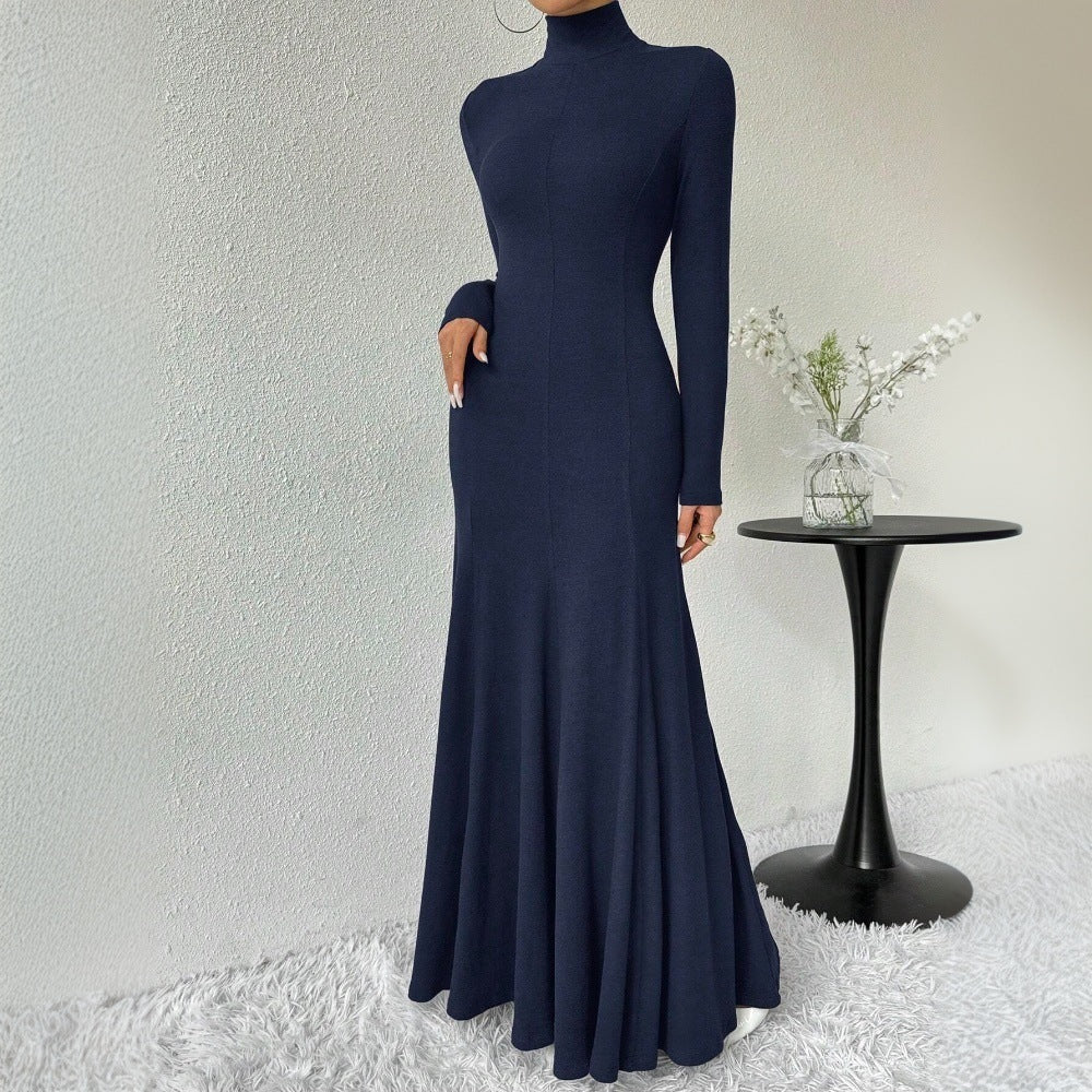 Chic & Stil Elegant maxi dress for women with long sleeves, high collar and flared hem