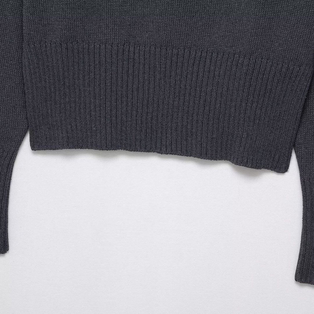 Casual sweater for women with a wide and elegant collar Lune London