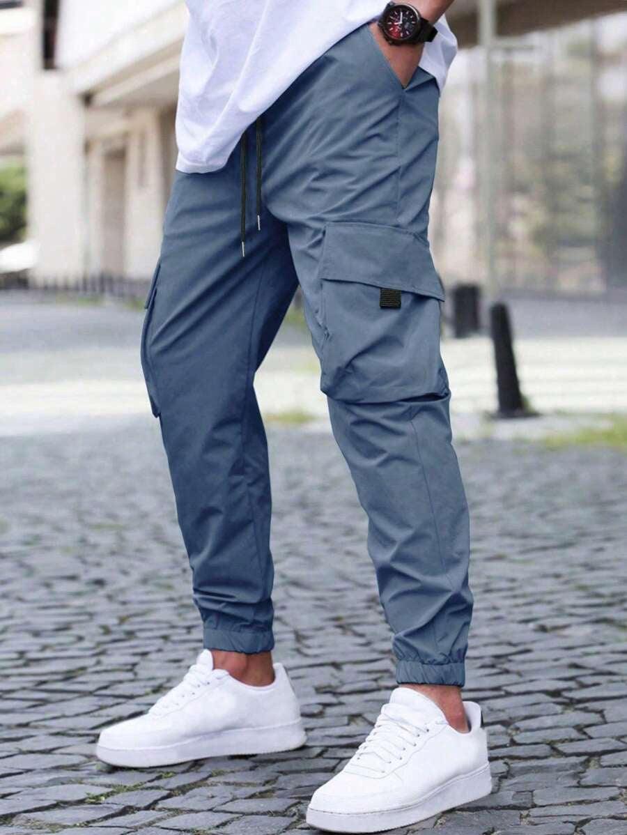 Men's cargo pants with elastic waistband and practical side pockets Lune London