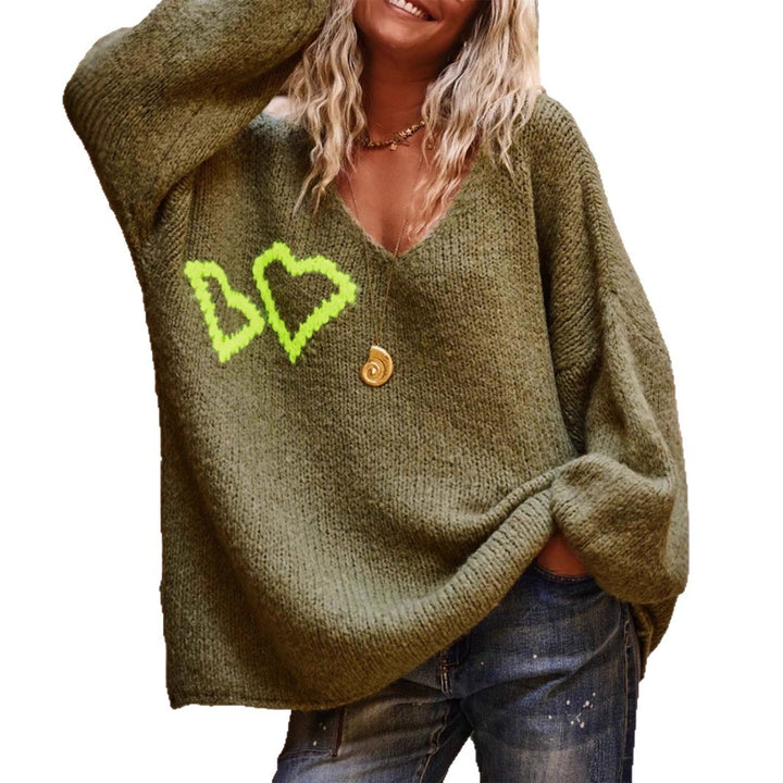 Casual oversized pullover for women with heart-shaped applications Lune London