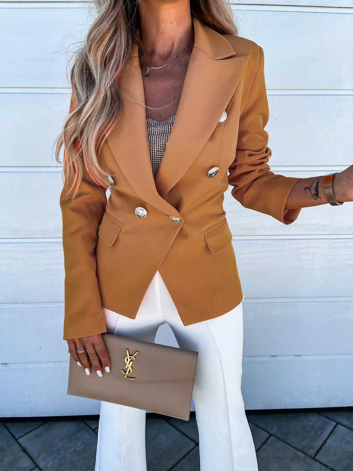 Veste blazer femme mode avec fermeture à double boutonnage et accents élégants Chic & Stil