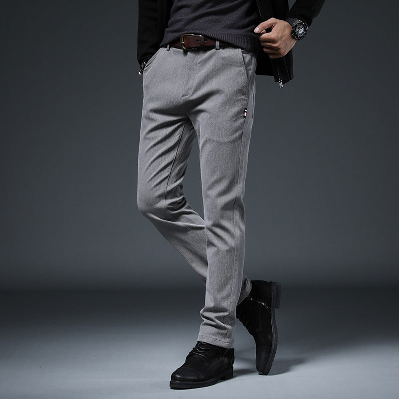 Slim-fit leisure pants for men with elastic waistband and practical pockets Lune London