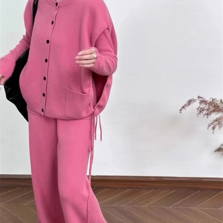 Cozy knit jacket for women with practical pockets and button closure Lune London