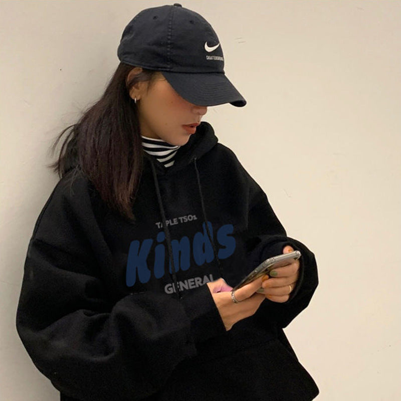 Women's hoodie with casual fit and modern lettering Lune London