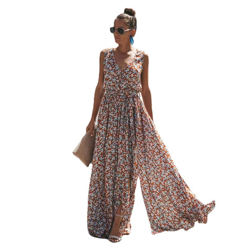 Women's maxi dress with floral design and high slit Lune London