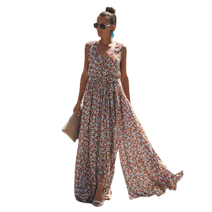 Women's maxi dress with floral design and high slit Lune London