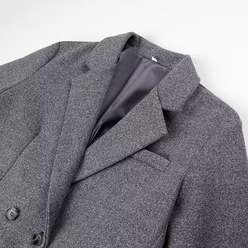 Elegant wool coat for women with long sleeves, double-breasted and high pockets Lune London