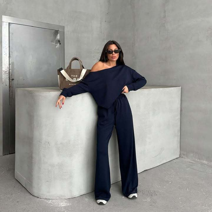Casual jumpsuit for women with wide legs and an off-shoulder design Lune London