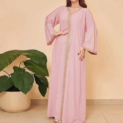 Kaftan dress for women with an elegant embroidery design and a loose fit Lune London