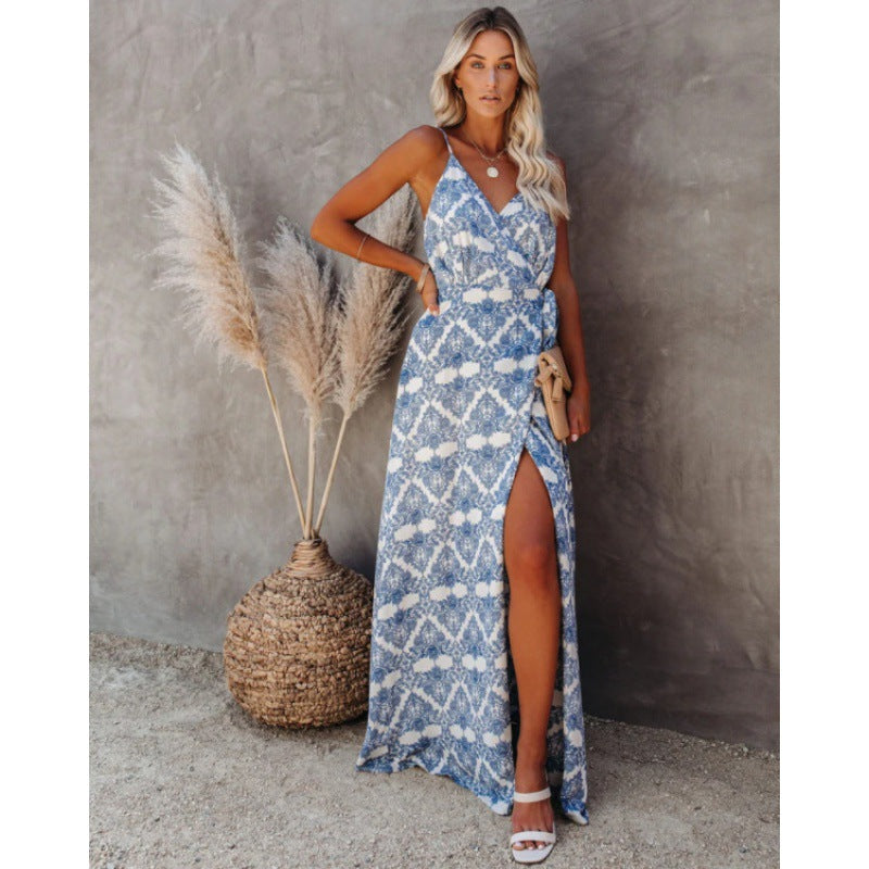 Robe maxi pour dames avec un ourlet flottant et une fente élégante Chic & Stil